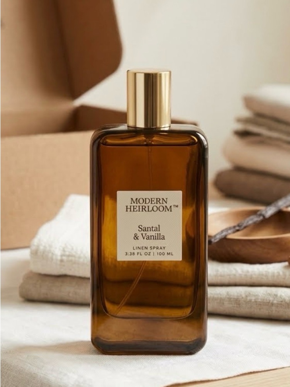 MODERN HEIRLOOM Santal & Vanilla Linen Spray-100ml